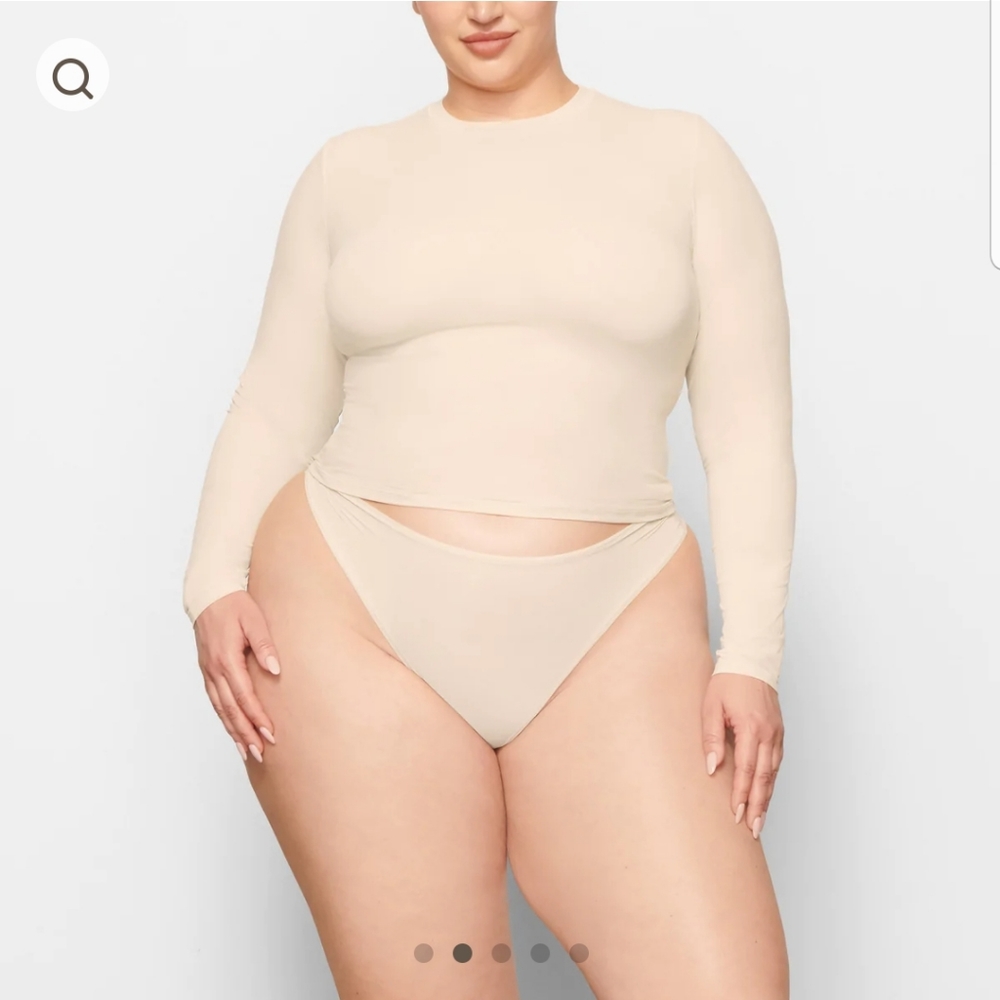 Skims fits everybody long sleeve color sand